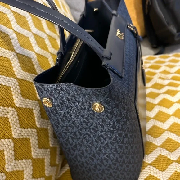 MK (MICHAEL KORS) bag - Picture 8 of 10